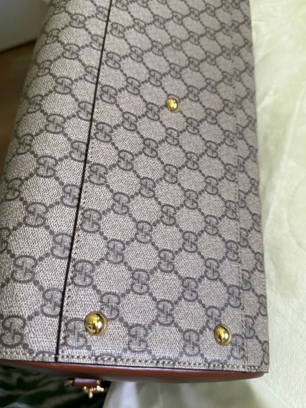 Gucci (Large) - Picture 6 of 13